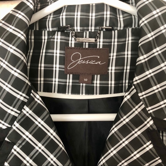Black and White Plaid/Checkered Jacket, Size 10 - Picture 3 of 6